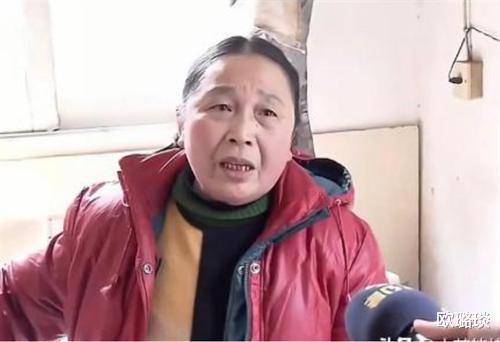 湖南风流母亲抛弃女儿改嫁4次,年老要女儿赡养,女儿:我砍死你