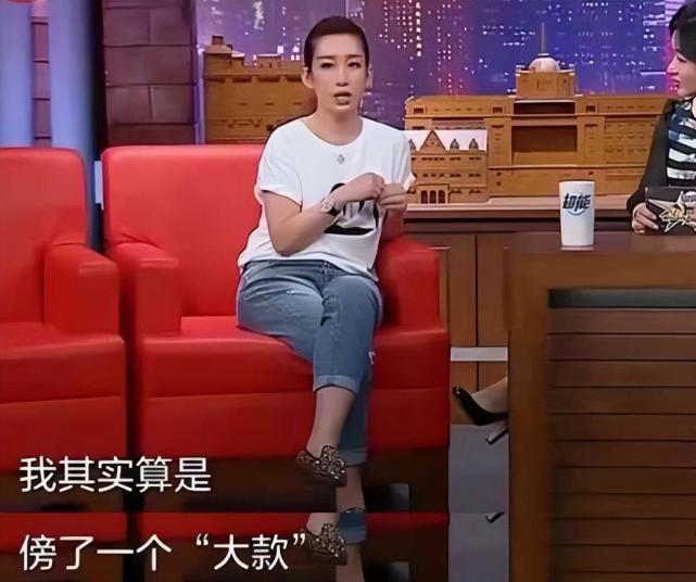 王新军|王新军让前妻过丧偶式婚姻，二婚却把秦海璐宠上天，唐静究竟差哪