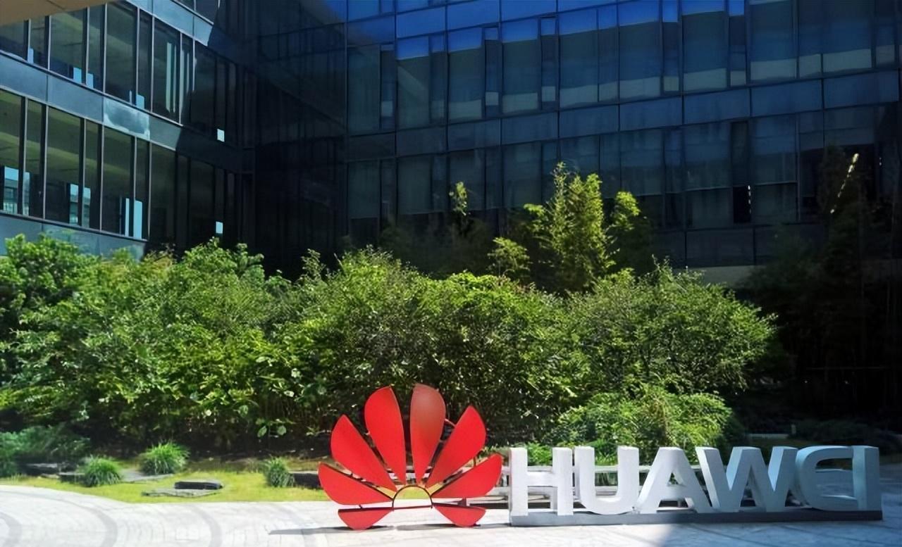 阿里巴巴|姚凌：任正非的第二任妻子，比任正非小30岁，曾是他的得力秘书