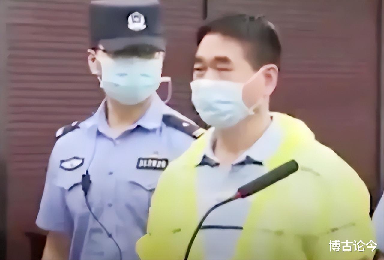 王振华的“双面人生”:员工买房一律九折,二十年前就有婚外情