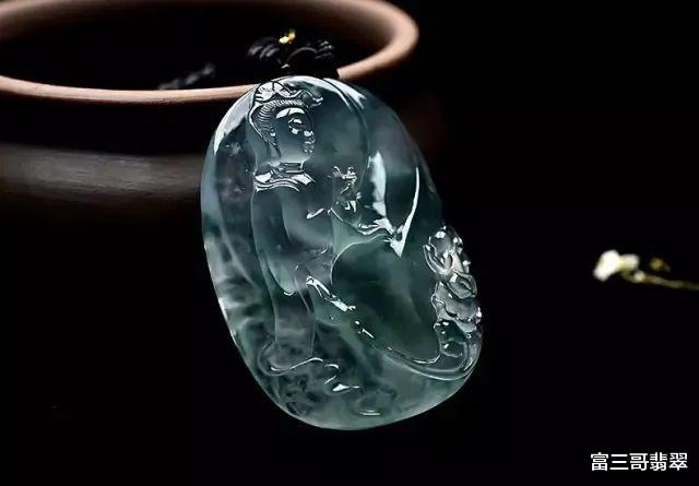 翡翠手镯|玉赏 ▏素面翡翠,简单即美