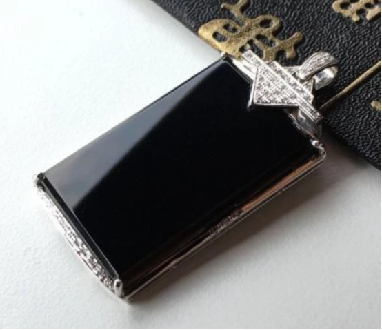 翡翠|翡翠, 五彩缤纷