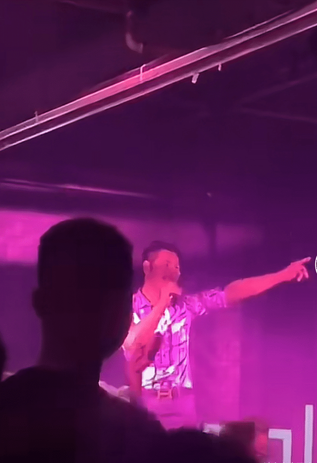 周立齐|不可能打工男周某现身夜店，对台下高喊经典语录，出场费十几万