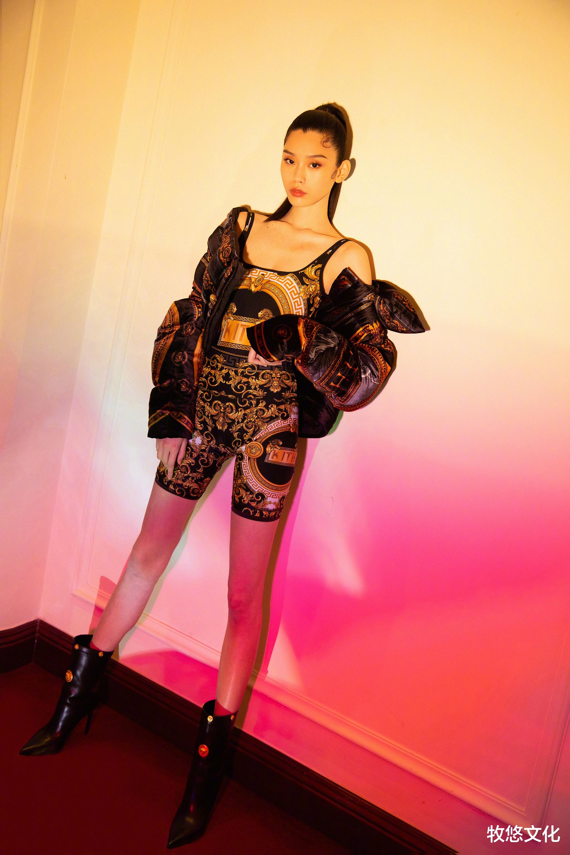 超模|细数10位超模出身的女演员,个个都是大长腿,开车了请系好安全带