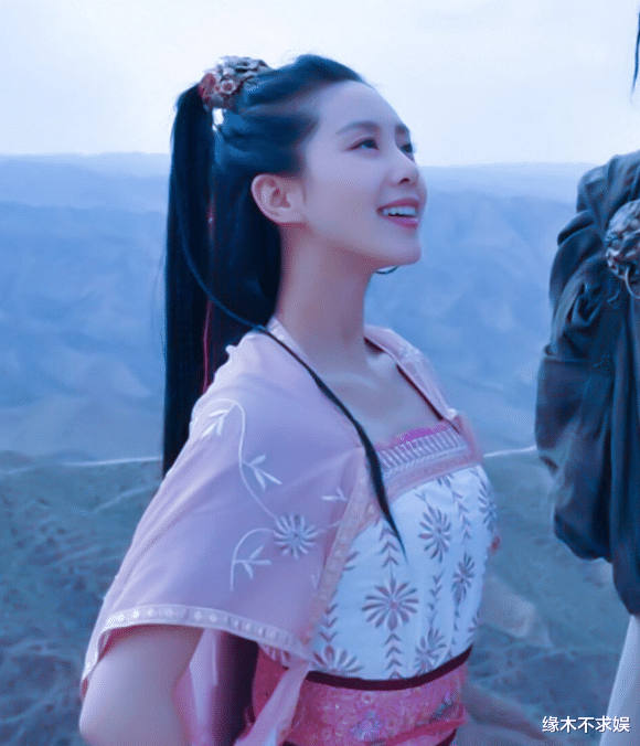 刘诗诗|35岁的刘诗诗真实状态如何？现身活动被拍，生图和精修差别太大