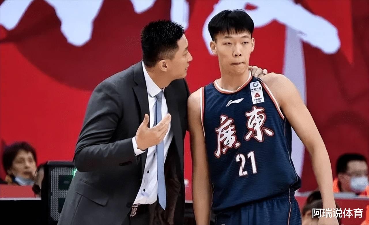 广东男篮|广东男篮热身赛，张昊3中3，张明池有好有坏，他是易建联的接班人