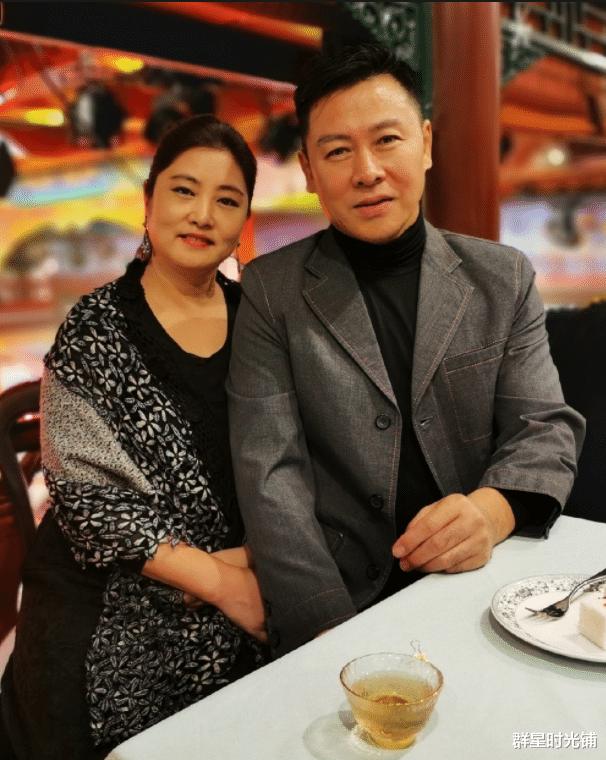 胡亚捷|演员胡亚捷：与妻子3次闹离婚，结果越闹感情越深，如今幸福美满