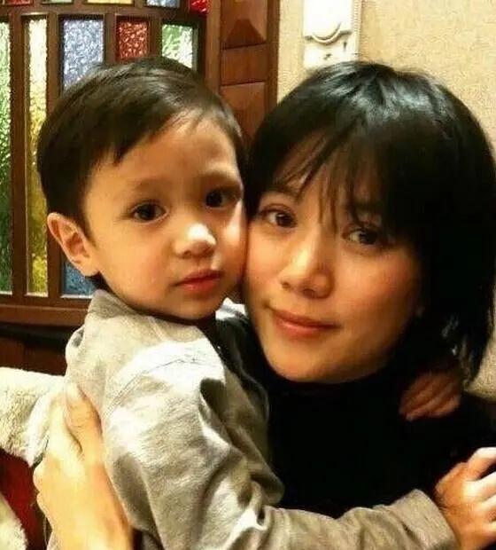 袁咏仪|看一遍哭一遍！张智霖袁咏仪披荆斩棘公费婚礼现场，靓靓感动手抖