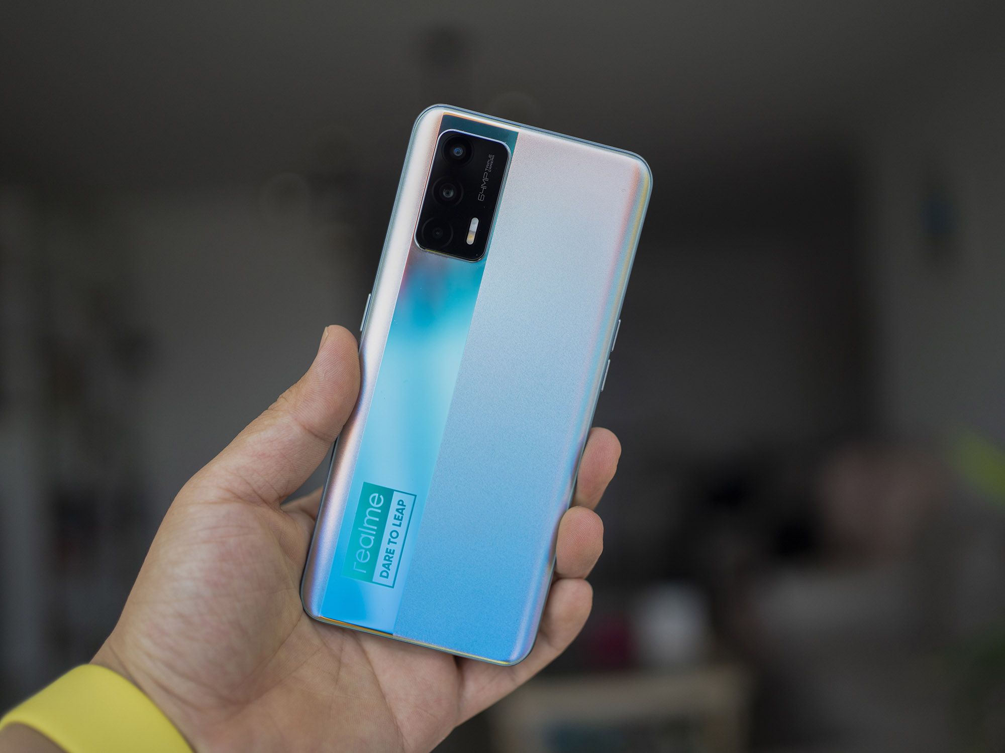 |从2299降至1499，8+256GB中端机，配置远超千元机