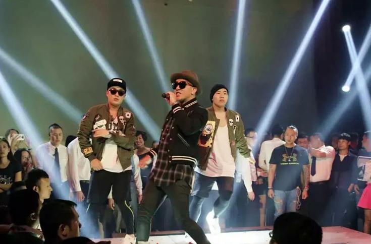 大S|大S旺夫体质实锤！陪好友吃个饭，就给53岁的老公找到新工作