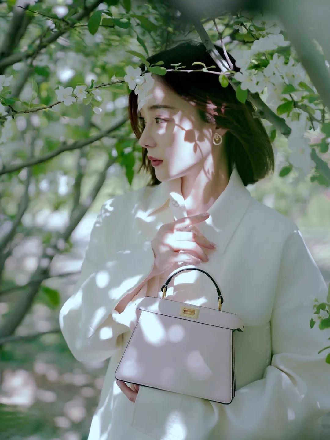 白梦妍|女明星赏花写真合集:刘诗诗 赵丽颖 刘亦菲 杨幂 白鹿 杨颖 李沁 杨紫