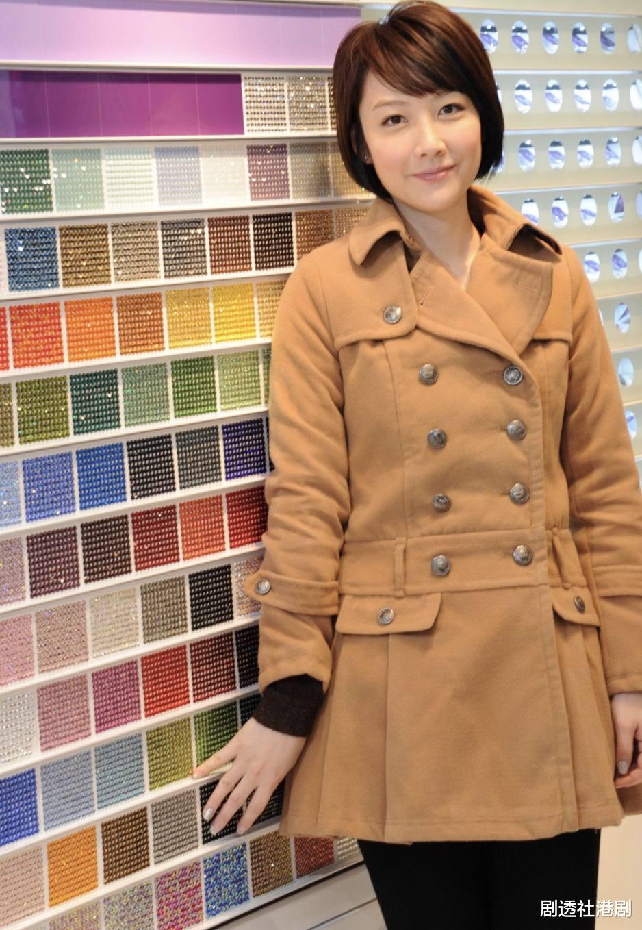 陈文媛|43岁知名港星退圈后转战金融圈！曾卷入陈冠希事件，遭前任退婚