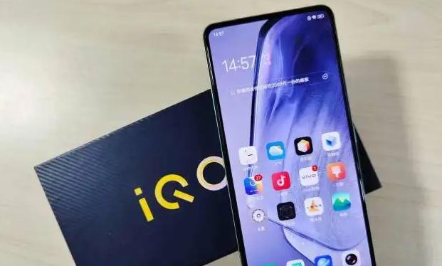 realme gt neo|用完了红米K50，如今再换到iQOONeo6, 终于知道为啥Neo6更受欢迎