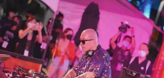 大S|保姆透露具俊晔患病背后长疣,或成大S弃子,独自跑法国打碟生活