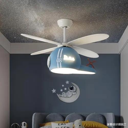 终于体会到风扇灯的快乐了！搭配空调使用节能又安全，后悔没全屋都装