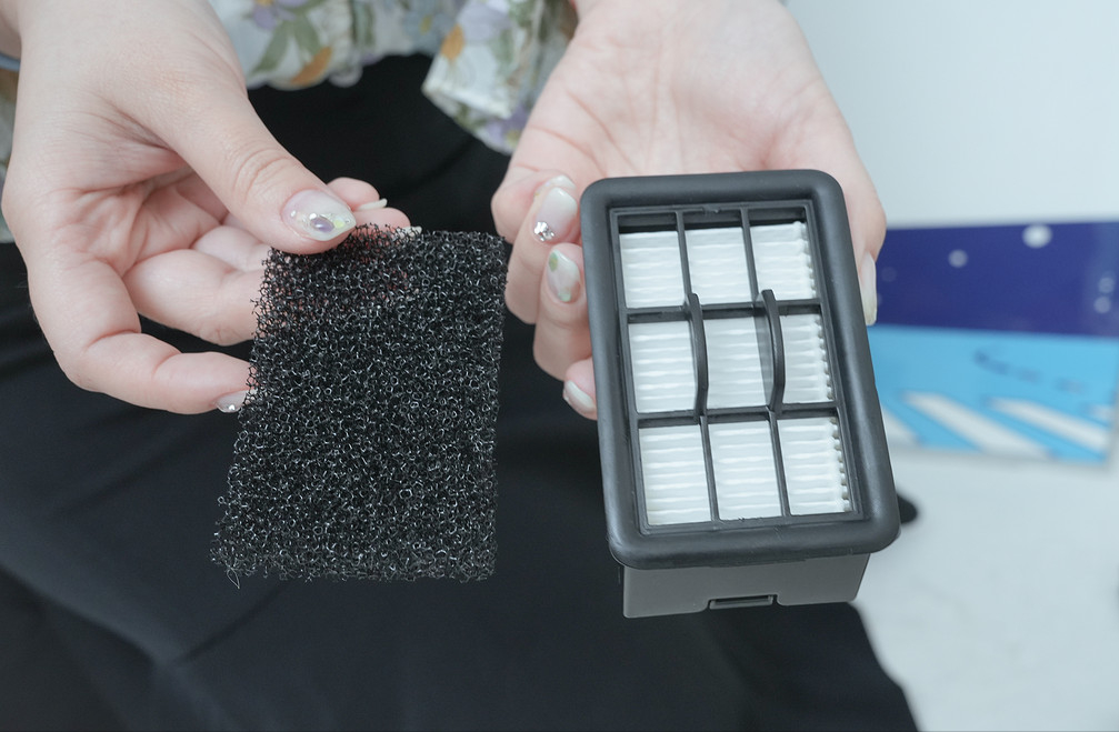 家庭清洁,我有“六边形战士”!玻璃、地毯、沙发、地板和缝隙一台搞定的全能水洗机使用心得~