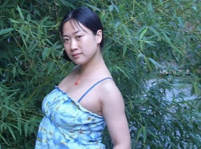 芙蓉姐姐|45岁的芙蓉姐姐:从万民嘲讽到身价过亿,如今精致妩媚,生活幸福