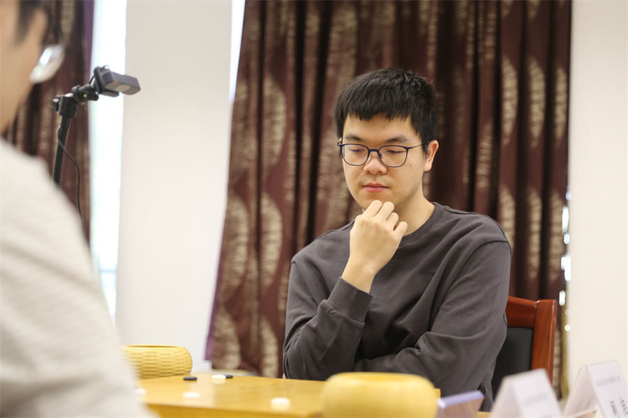 芈昱廷|柯洁又输了，芈昱廷天元赛疑似“滑标”仍取胜，有望成国内第一人
