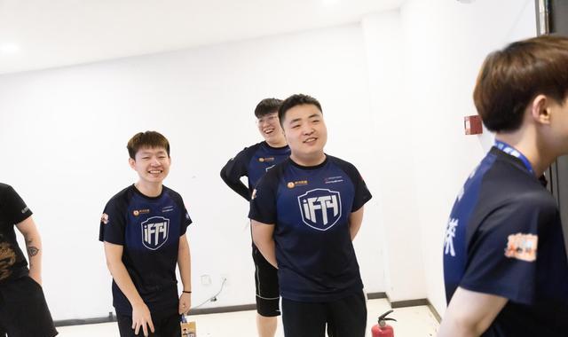 4am战队|4AM训练赛抢点完胜，Ming和AZ转战PeRo，IFTY新赛季阵容确定？