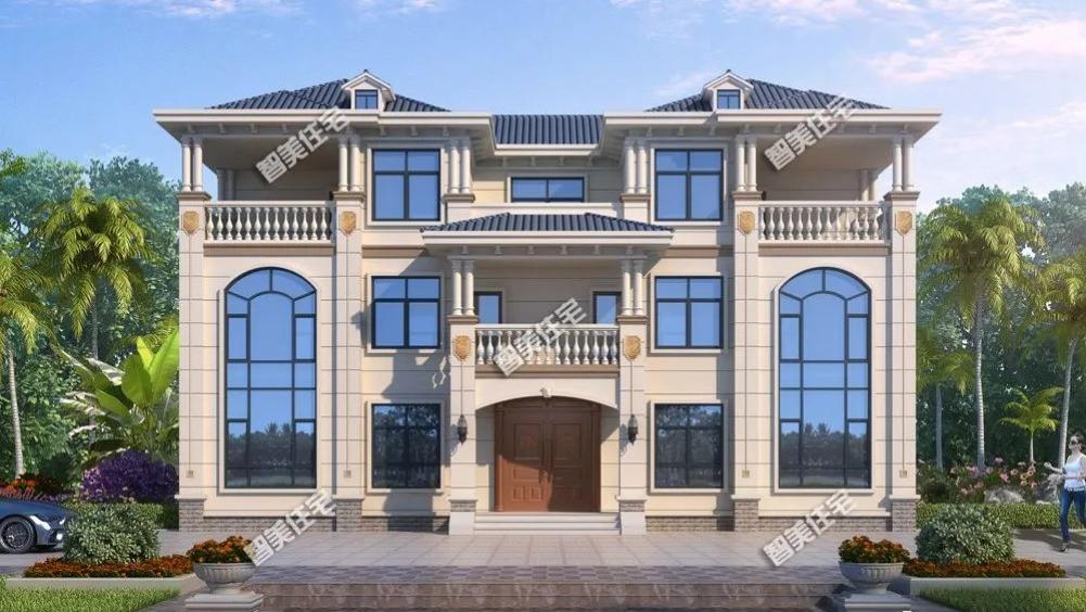 面宽18米多的欧式别墅，室内有大堂屋，客厅挑空设计更大气