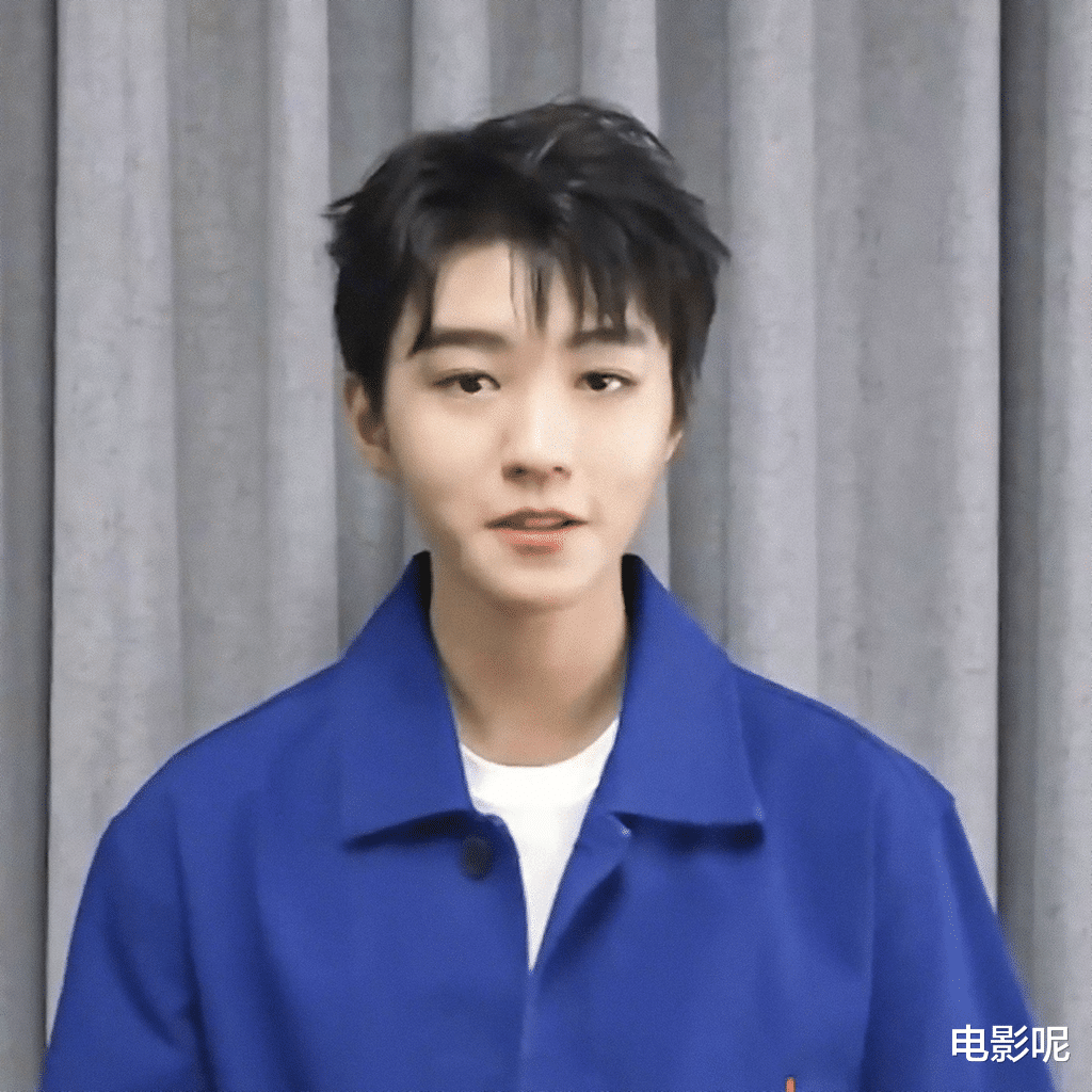 王俊凯|王俊凯私下到底有多帅？粉丝翻出小凯素颜照，顺毛造型太乖了