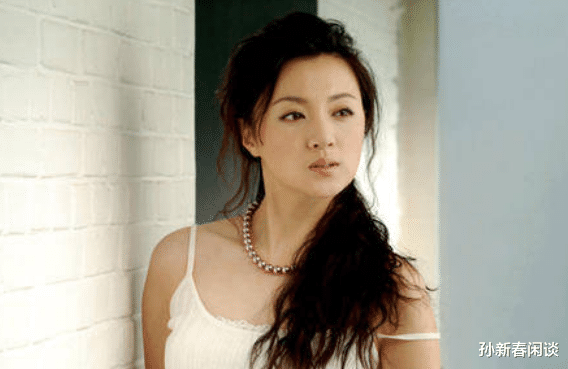 金玉婷|春晚最美女演员金玉婷，曾搭档冯巩5登春晚，为何一夜消失？