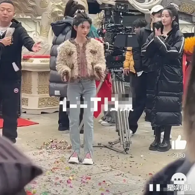 明星|肩膀打玻尿酸,腹肌靠手术,屁股靠垫,明星身上还有啥是真的?