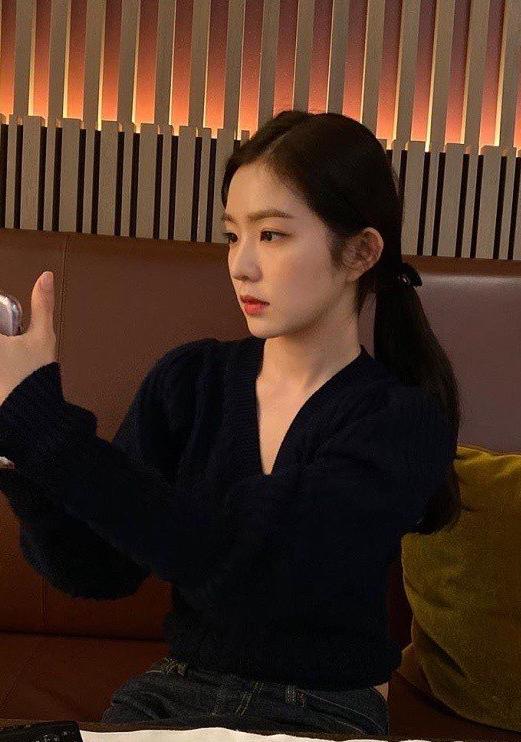 卡戴珊|24岁大龄出道，32岁仍是韩国女团神颜榜首，她配吗？太配了！