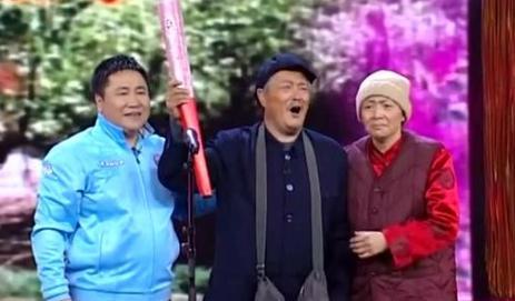 春晚|2008年春晚，赵本山宋丹丹后台拥抱痛哭：如果不是我俩，早就砸了