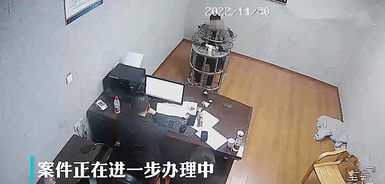 铁血刑警:卧底警察与嫌犯接头,抓捕时1人身中6刀,1人被车撞飞