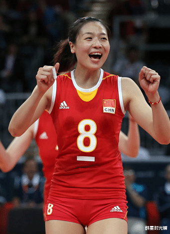 魏秋月|“中國(guó)女排排花”魏秋月：與老公15歲就相識(shí)，卻因郎平走到一起