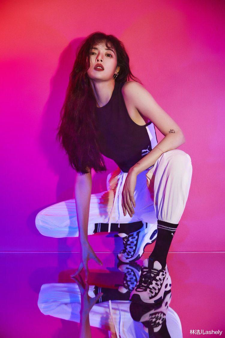 豆角 泫雅爆炸头撞脸步惊云？不愧是时尚达人，什么发型都能hold住