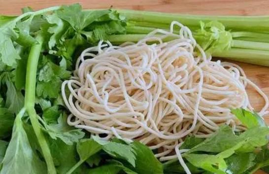 面条|长期吃面条,对身体有益还是有害呢?不妨听听医生怎么说