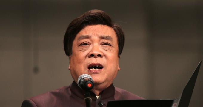 赵忠祥|去世两年,名嘴赵忠祥家人为其立雕像,网友们纷纷吐槽不够格