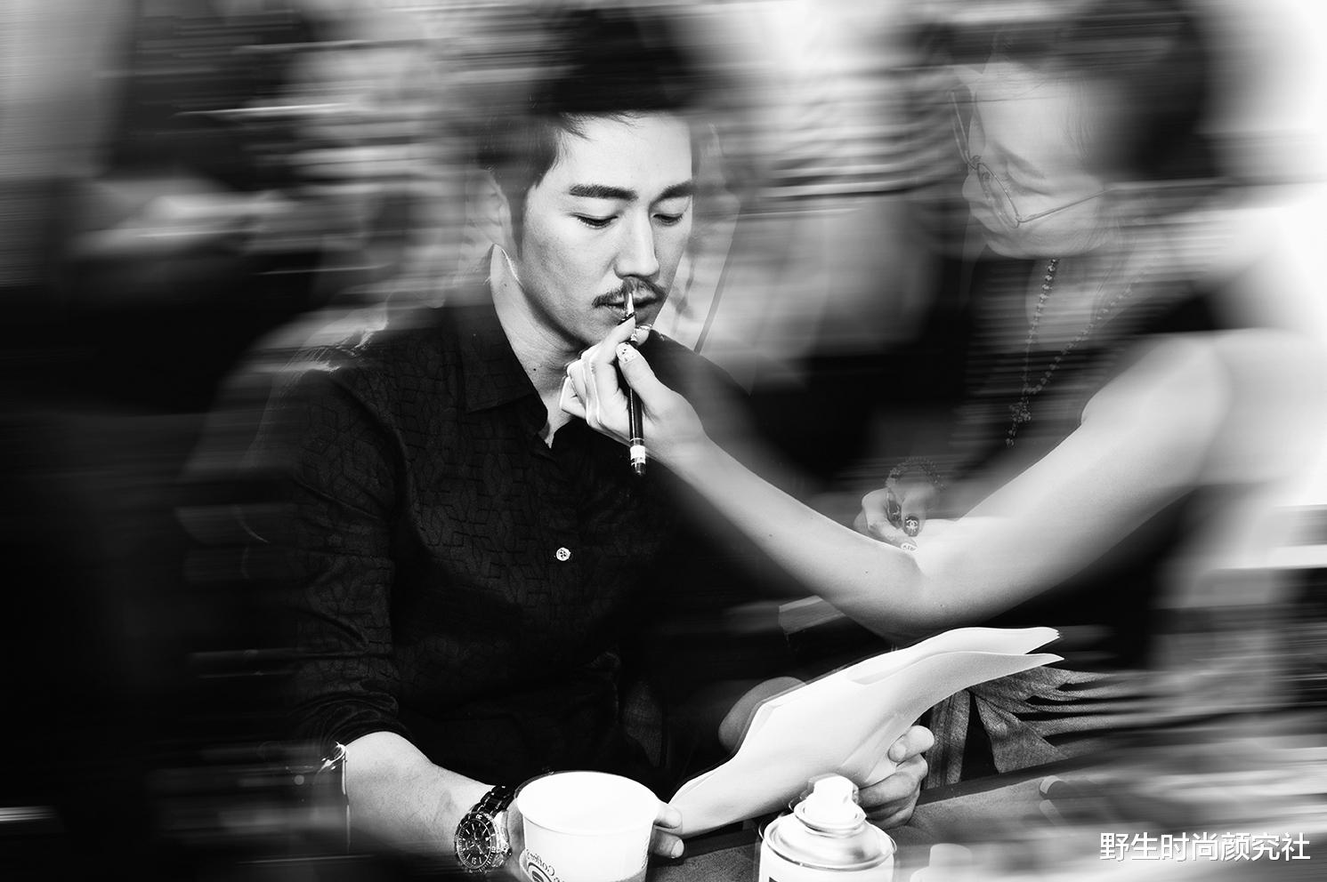 张赫|张赫47岁还能做到“不发面”,这张脸不演主角我不服