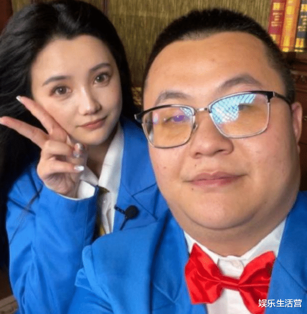 网传孙笑川被抓捕?美女妻子撇清关系离婚,网友:真成万恶之源了