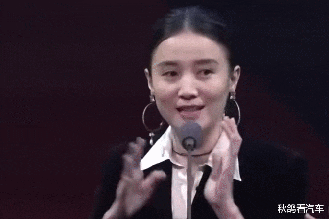 海清|下跪示爱、脱鞋颁奖、当众撕X, 她的老底都被人挖出来了?!