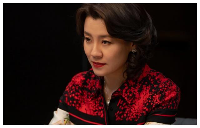 杨紫|靳东的精英,杨紫的古偶,角色固化的背后,更糟糕的事情正在发生