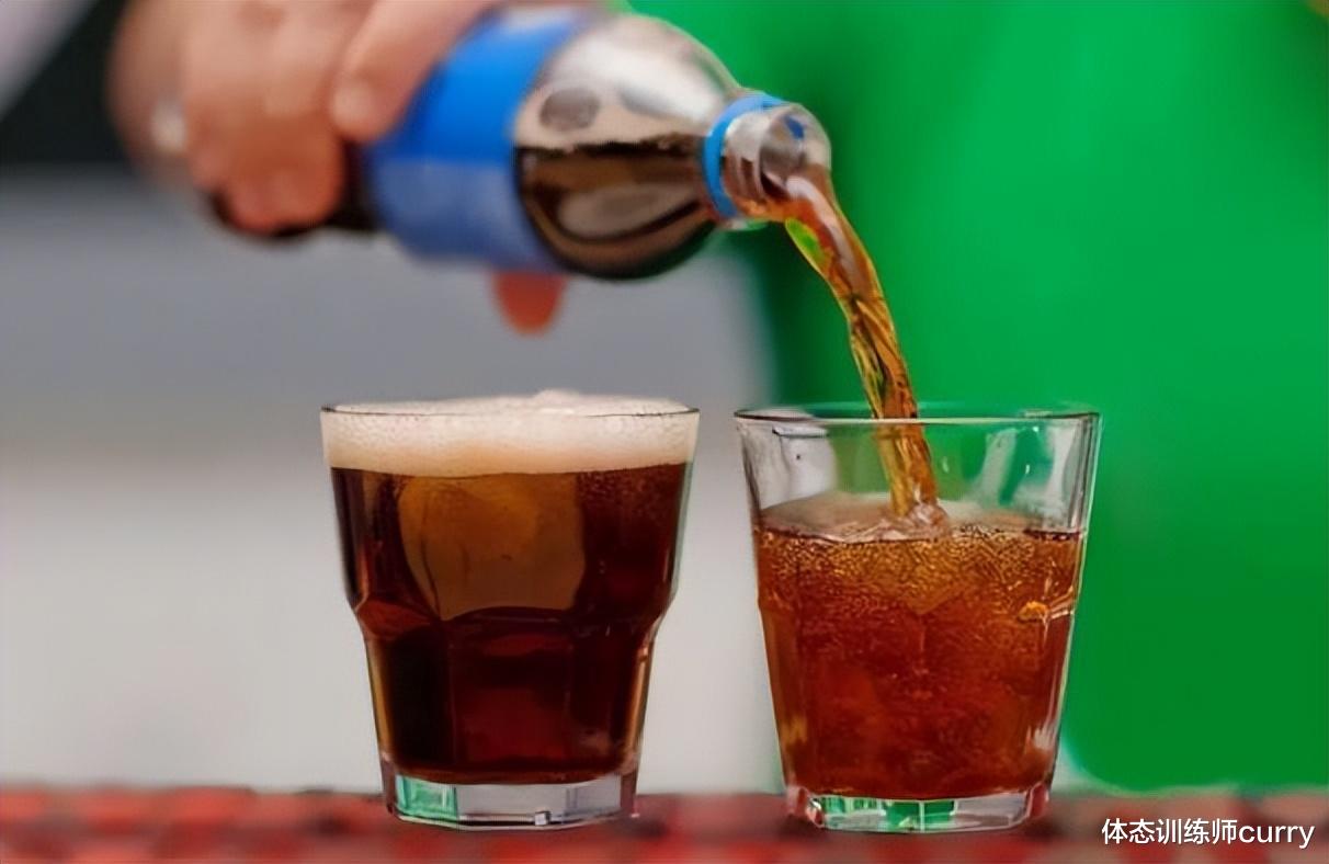 长寿与衰老|26岁小伙尿酸飙升910,双肾报废,医生怒斥:一种饮料是“元凶”