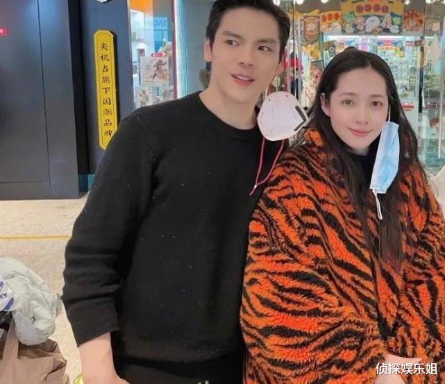 郭碧婷|向佐晒夫妻合照，郭碧婷被猜怀二胎后只露上半身，素颜略显憔悴