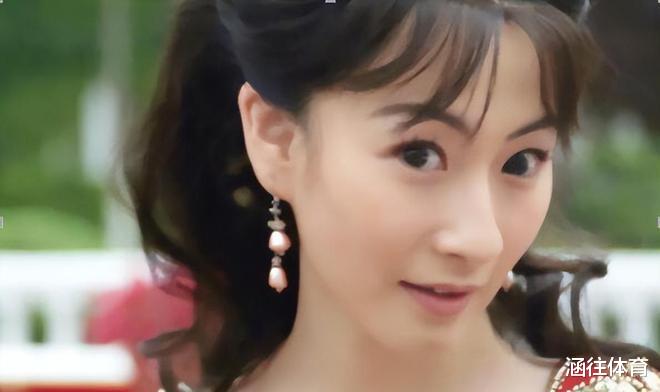 周润发|替身也太像了吧！刘亦菲、杨幂像照镜子，刘德华、周润发1比1复制