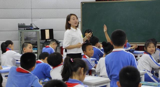 教师资格证|教师行业规则再次提升，有些老师将被“停职”，面临转行的打算！