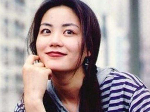 张天爱|从“天后接班人”到“口水歌天后”遭唾弃,她身上得问题远比你想的严重