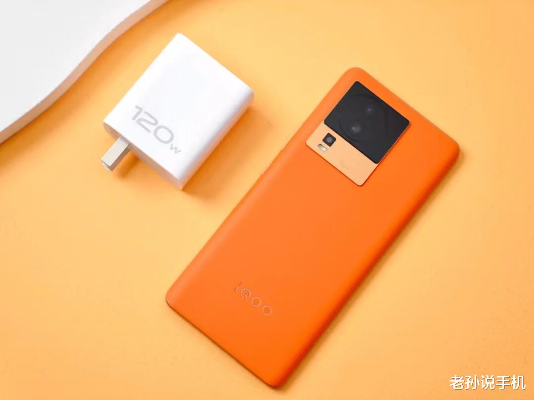 卢伟冰|卢伟冰出手太狠，友商棋差一招，Redmi K60究竟领先同行多少？