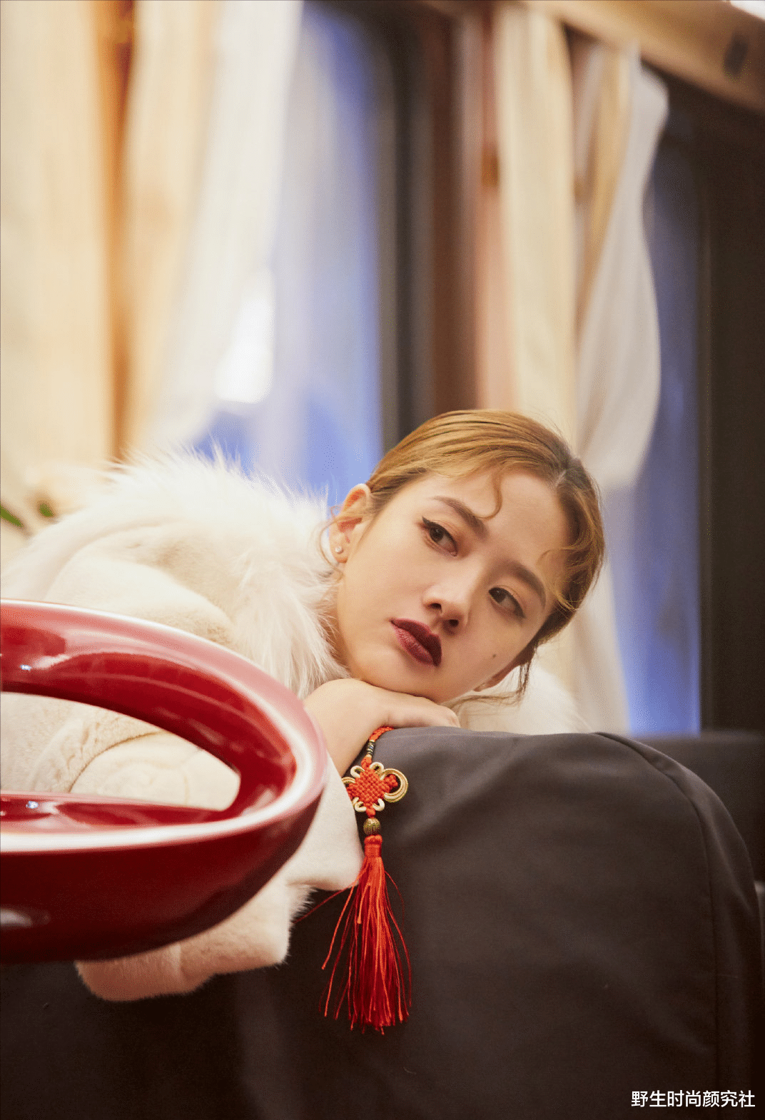 吴映洁|她三十岁的脸还能保持十八岁的少女感？