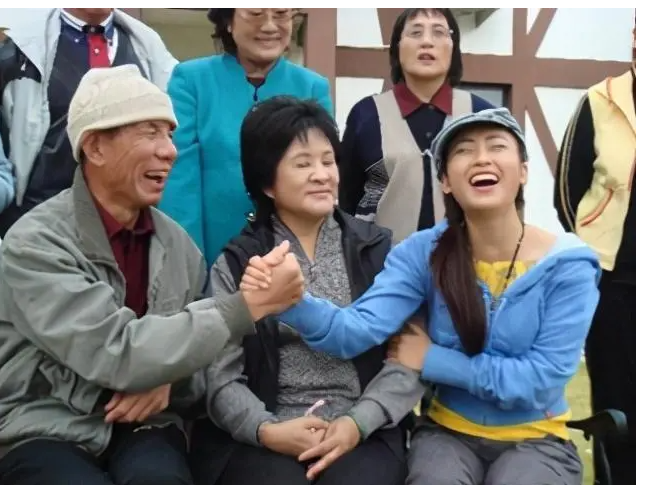 魏宗万|魏宗万:被导演跪求拍戏,一生不拍广告,娶大6岁妻子是我的骄傲