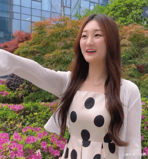 陈亚男|陈亚男转型当演员，剧情暴露原生家庭的教养，一人饰两角尬出天际