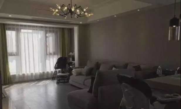 晒晒我20万装修的新房,来参观的朋友没一个找得到我家冰箱在哪!