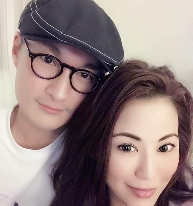 |香港知名女星风韵犹存！商演穿低胸裙遭咸猪手，悔婚后至今还单身