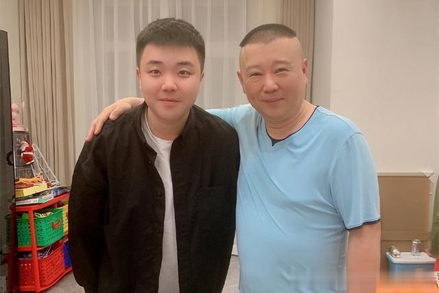 田震|德云社朱鹤松更新营业，却被粉丝调侃，老郭教出了一帮“二人转”